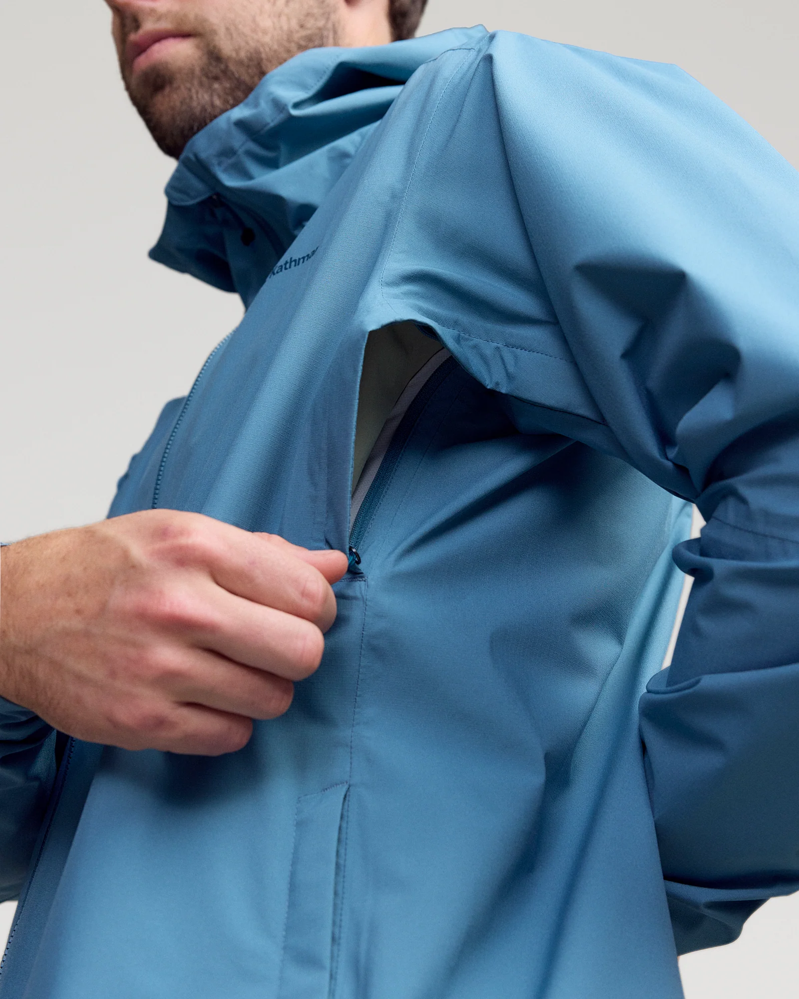 Trailhead Stretch 2.5L Mns Rain Jacket - Washed Blue - Image 5