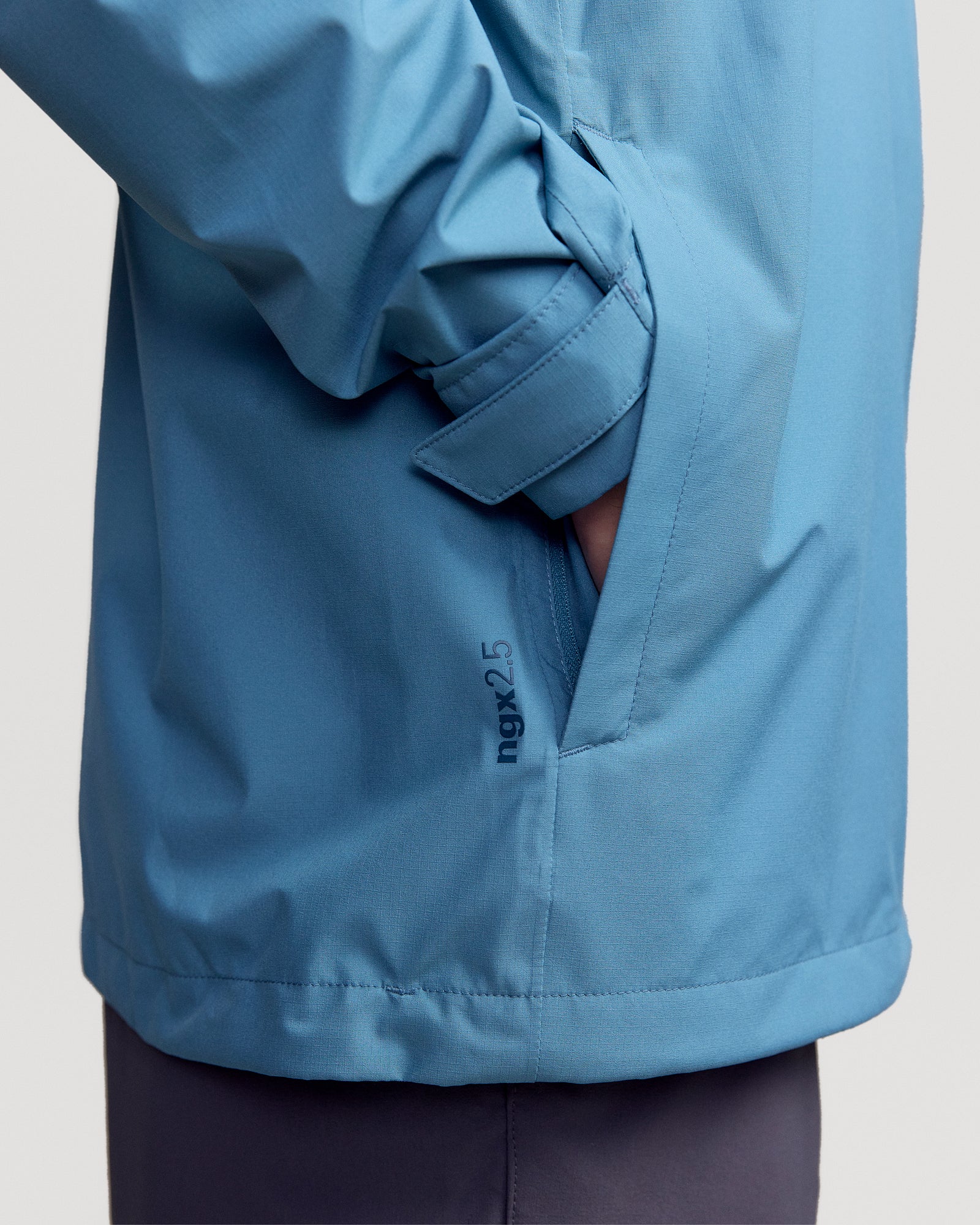 Trailhead Stretch 2.5L Mns Rain Jacket - Washed Blue - Image 6