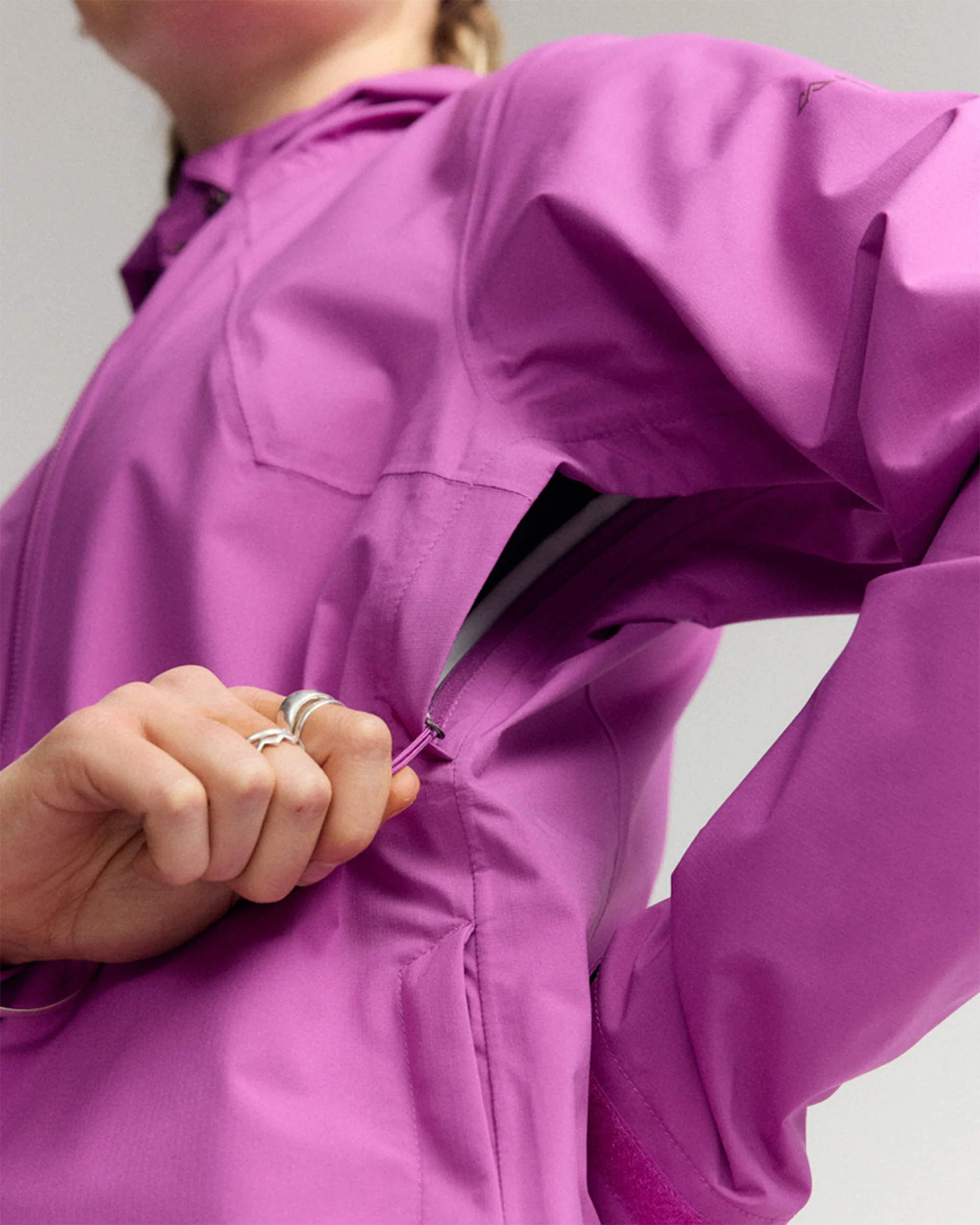 Women's Trailhead Stretch 2.5-layer Rain Jacket - Vivid Purple - Image 4