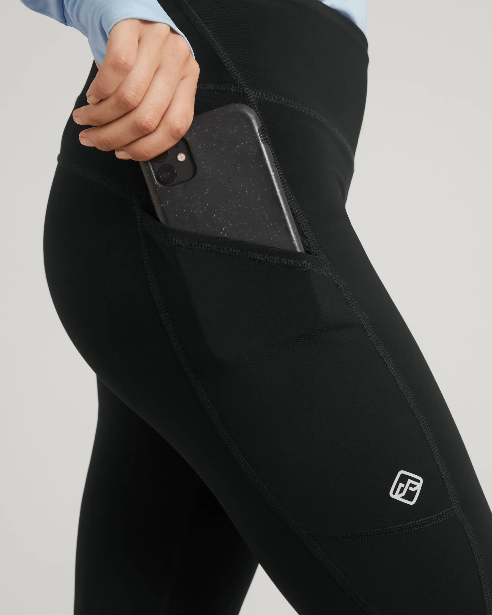 Women's ULT-Hike 7/8 Leggings - Black - Image 7