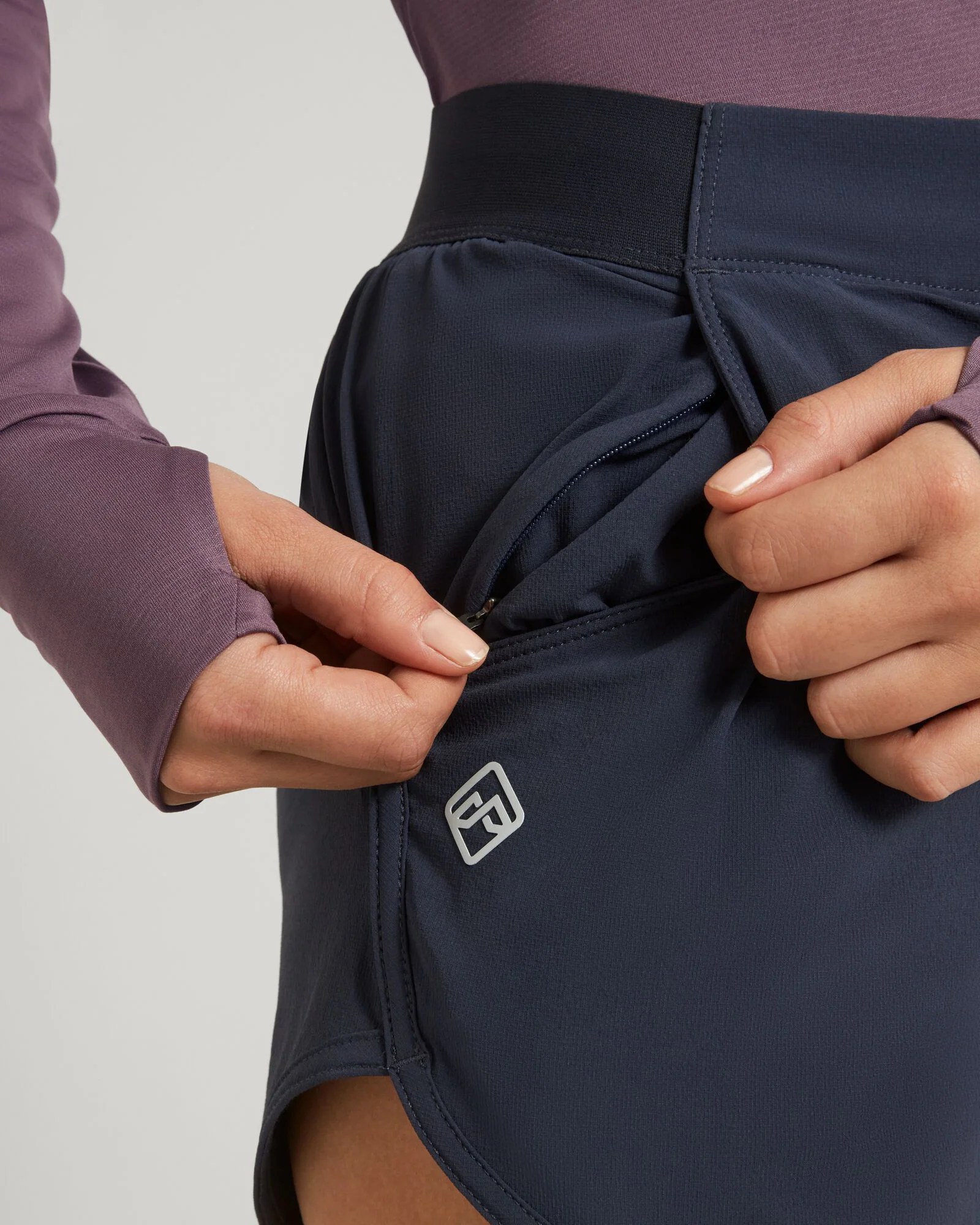 ULT-Hike Women's Shorts - Midnight Navy - Image 6