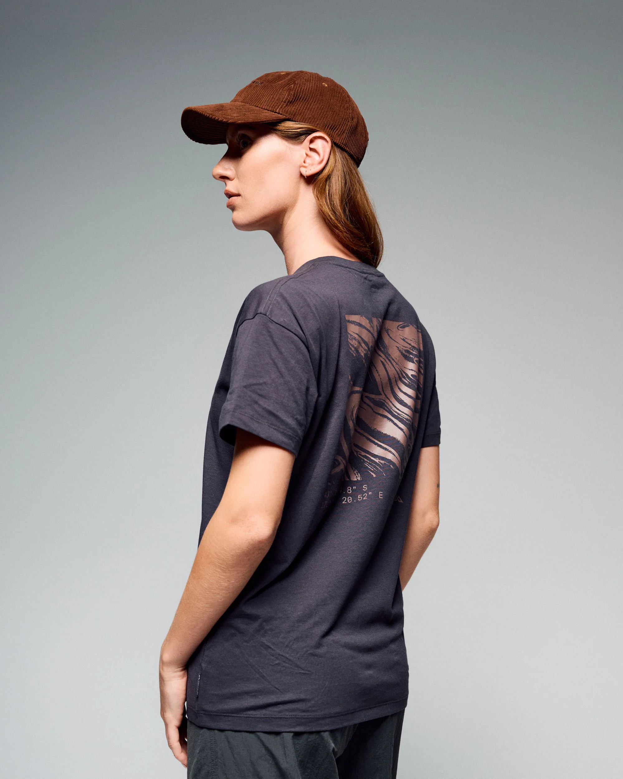 Women's Braided River Organic Cotton T-Shirt -  Washed Black - Image 5