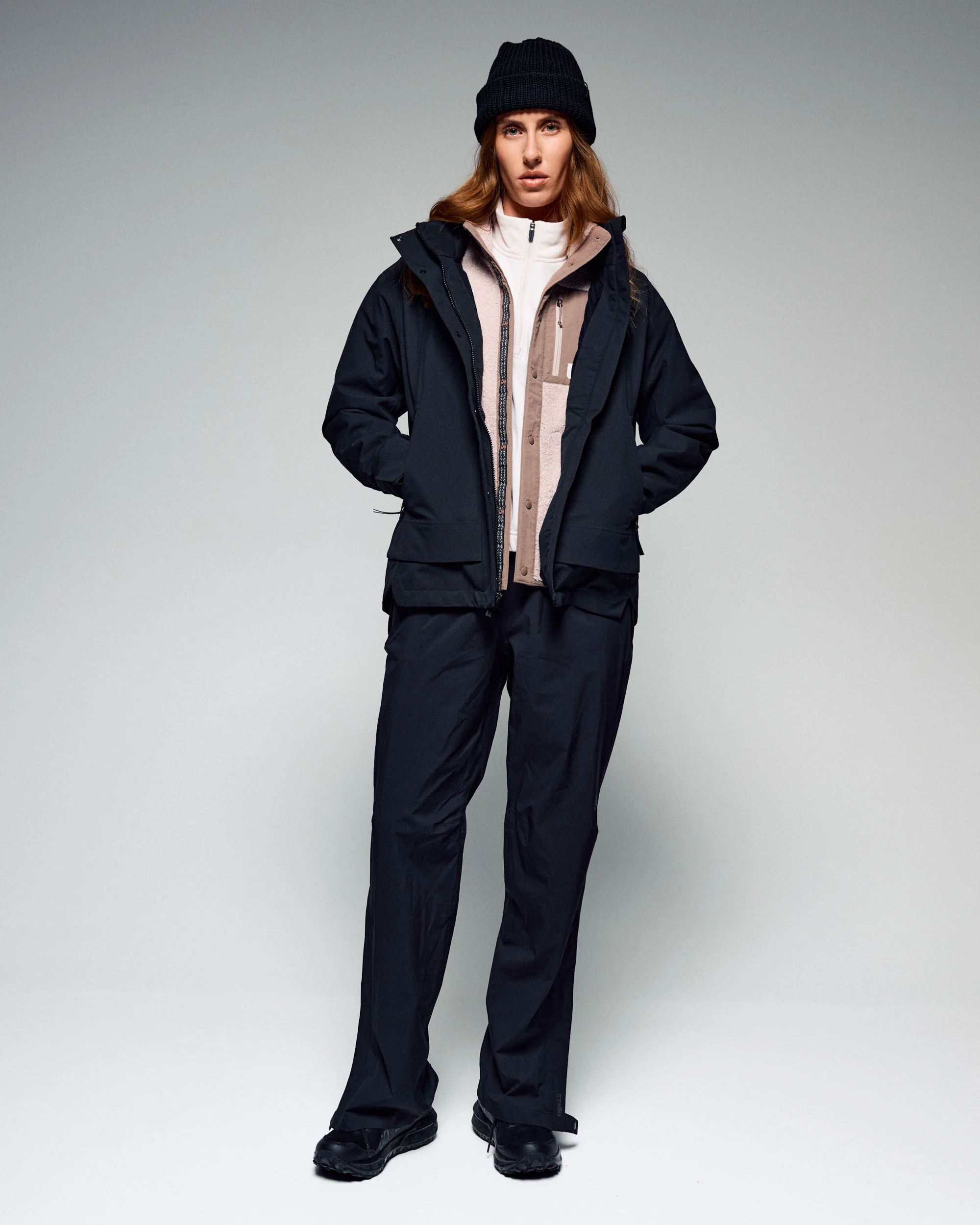 Women’s Citytrek 2L Rain Jacket - Black Stingray - Image 4