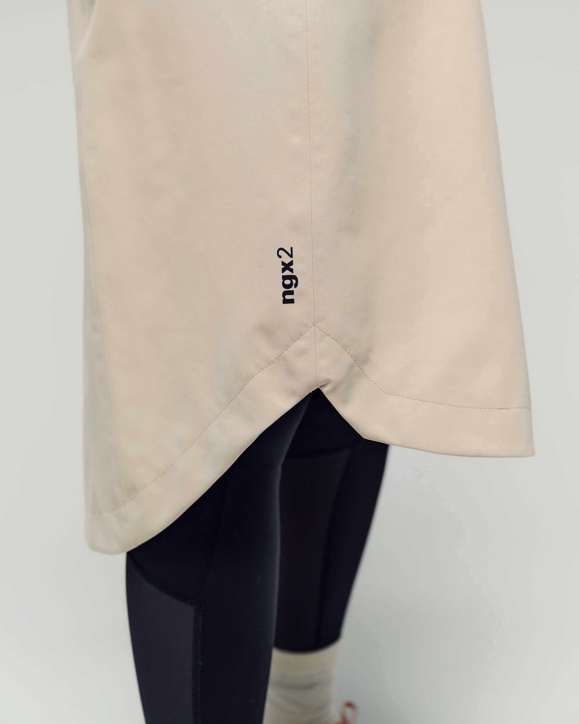 Women's Citytrek 2L Rain Long Parka -  Light Hike - Image 5