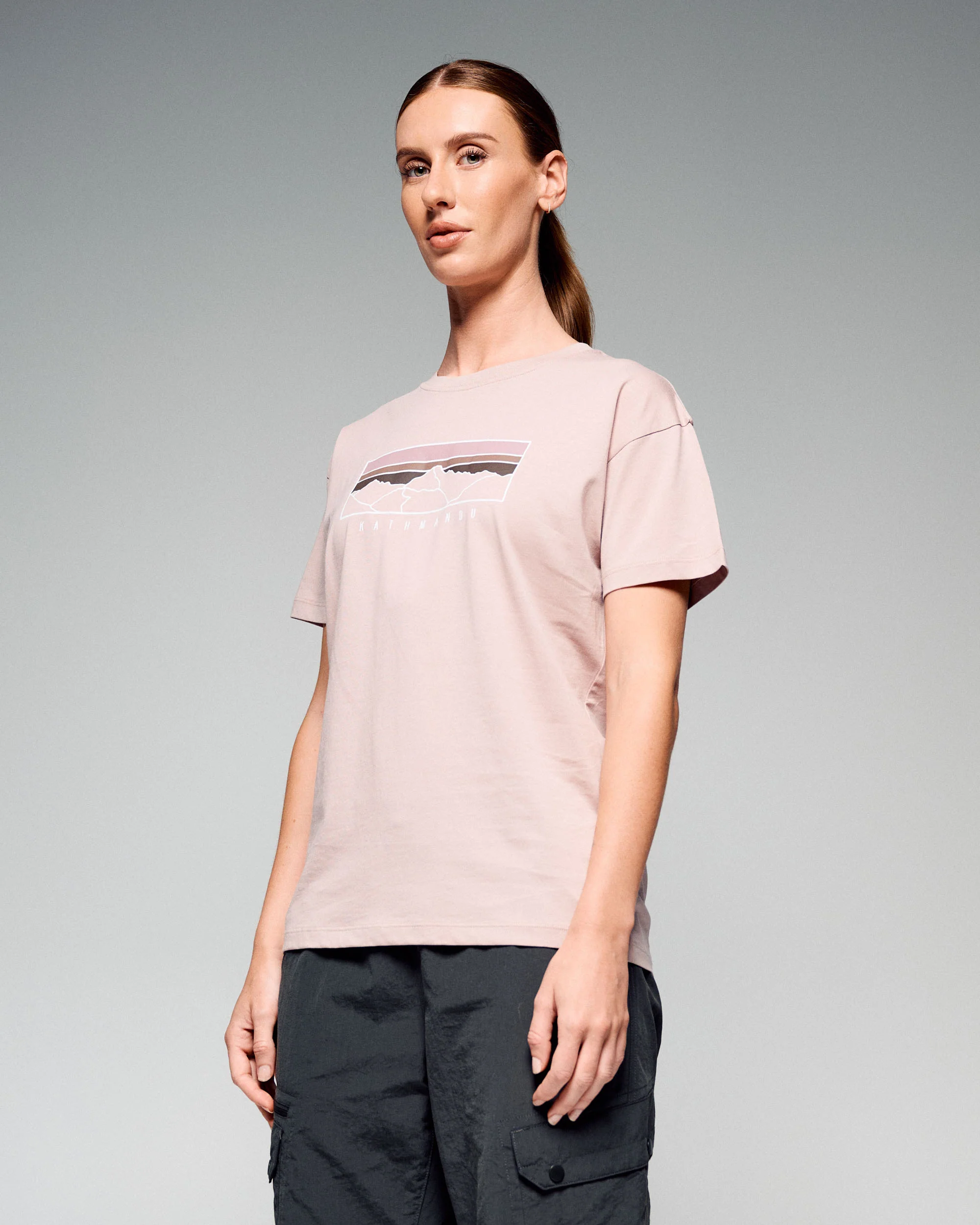 Women's Mountain Sunset Organic Cotton T-shirt - Light Taupe - Image 2