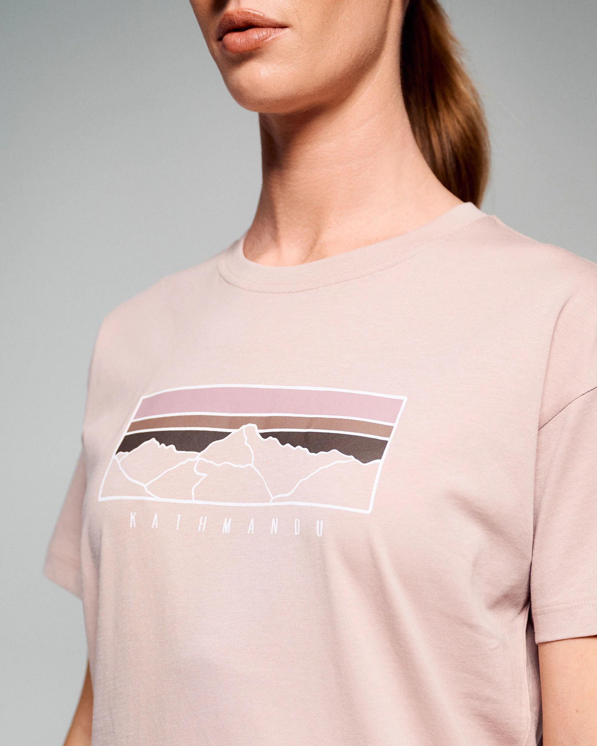 Women's Mountain Sunset Organic Cotton T-shirt - Light Taupe - Image 3