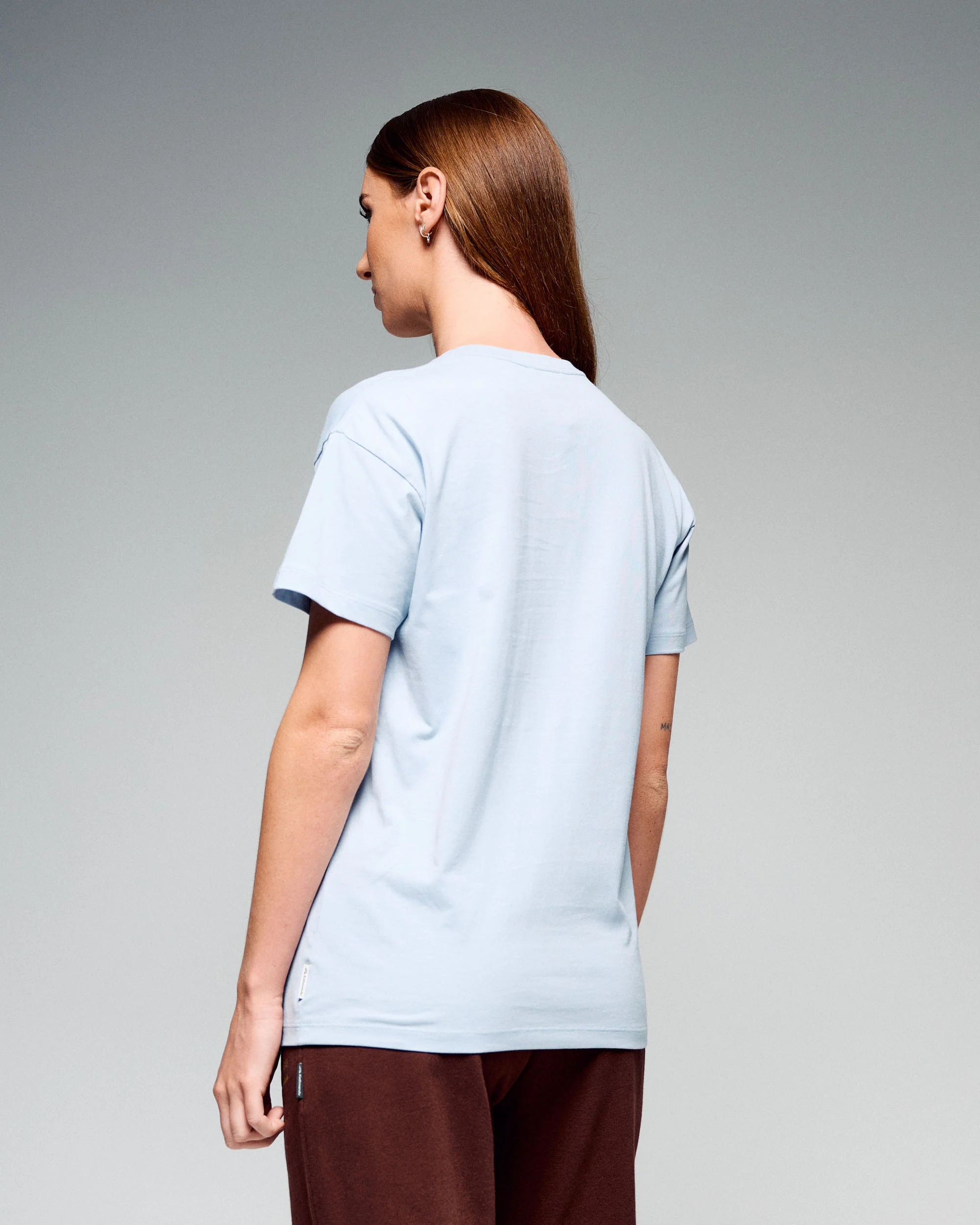 Women's Mountain Sunset Organic Cotton T-shirt - Tech Blue - Image 4