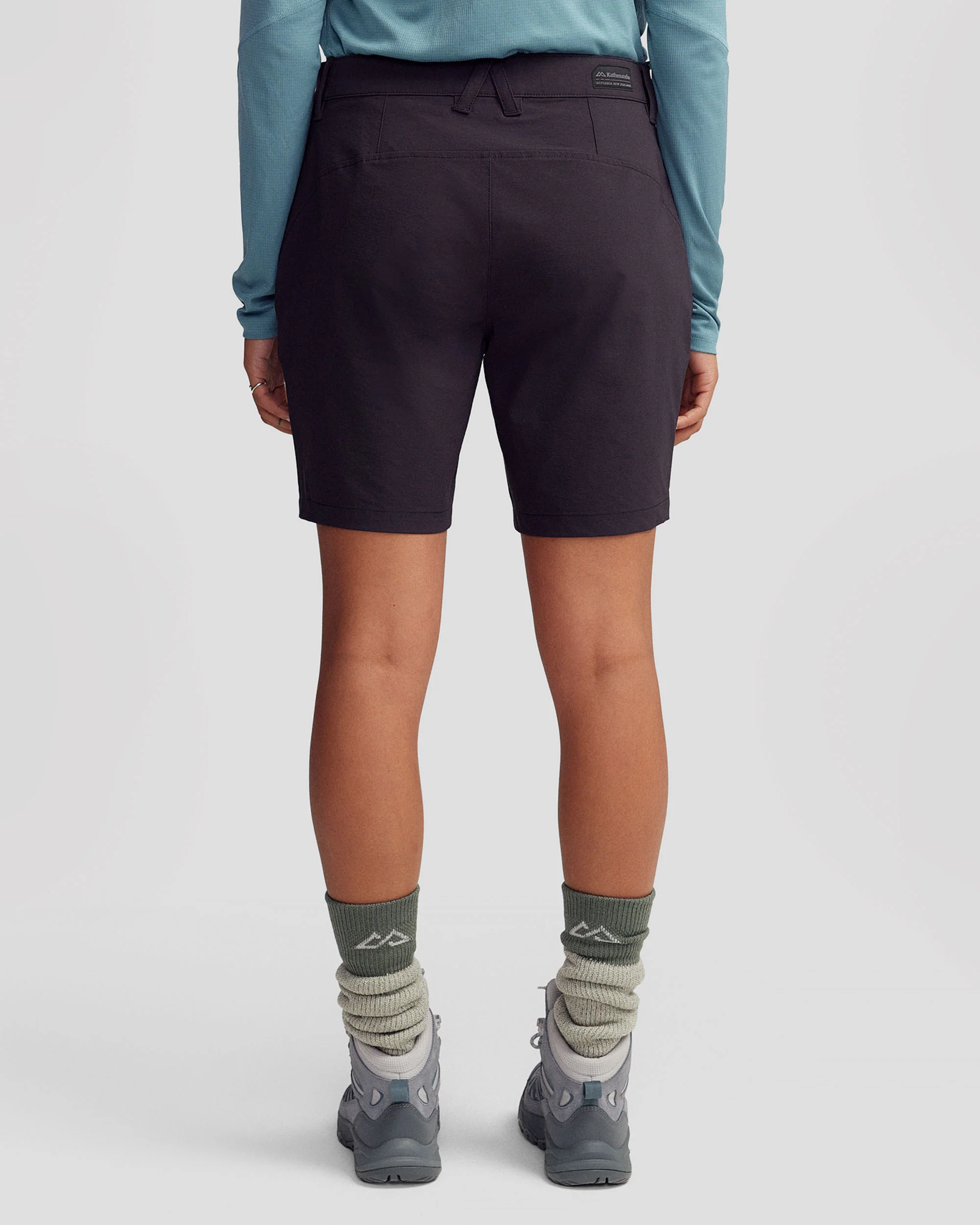 Women’s Ridge 7” Shorts - Black Stingray - Image 4