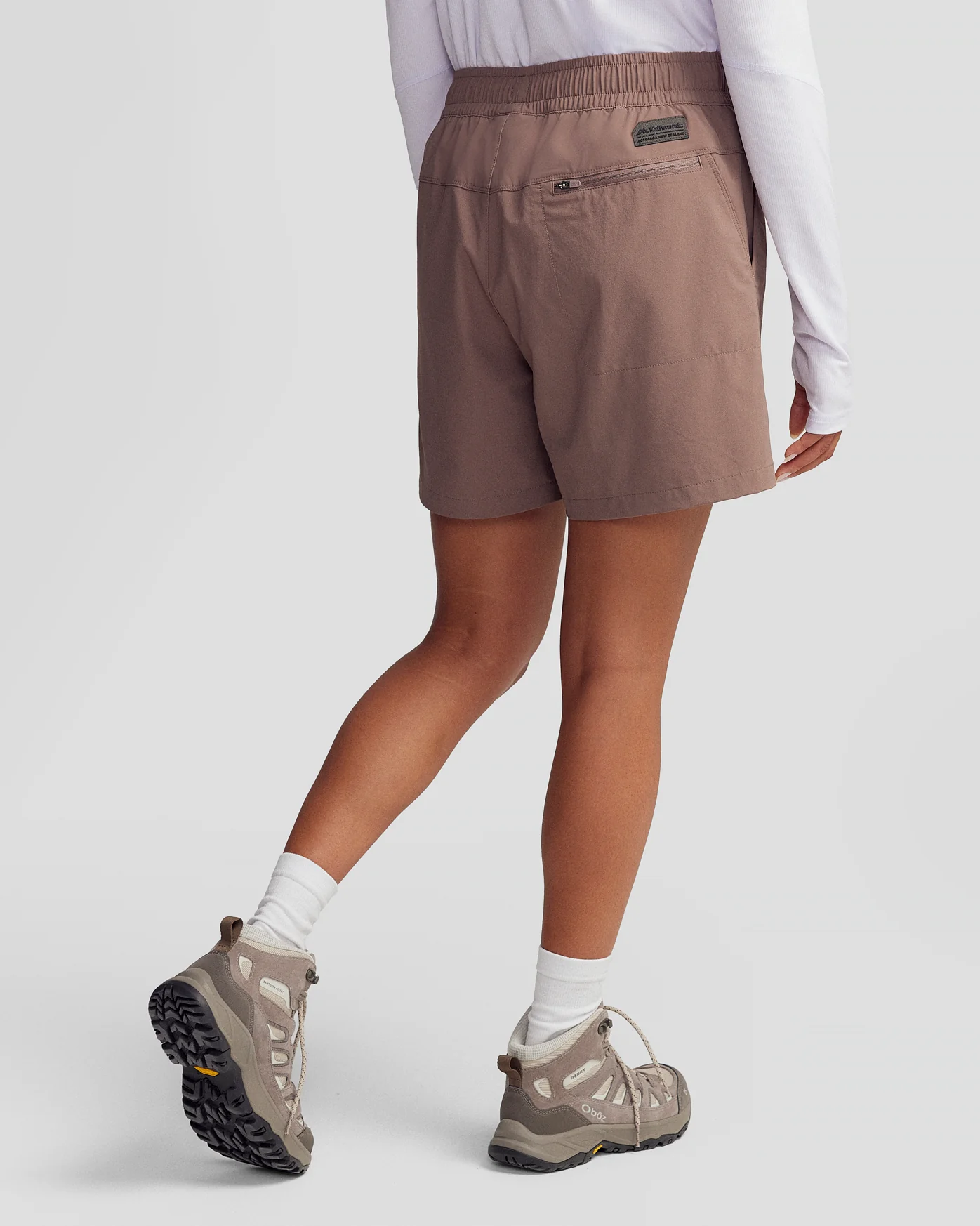 Women’s Trailhead 4” Shorts - Taupe - Image 3