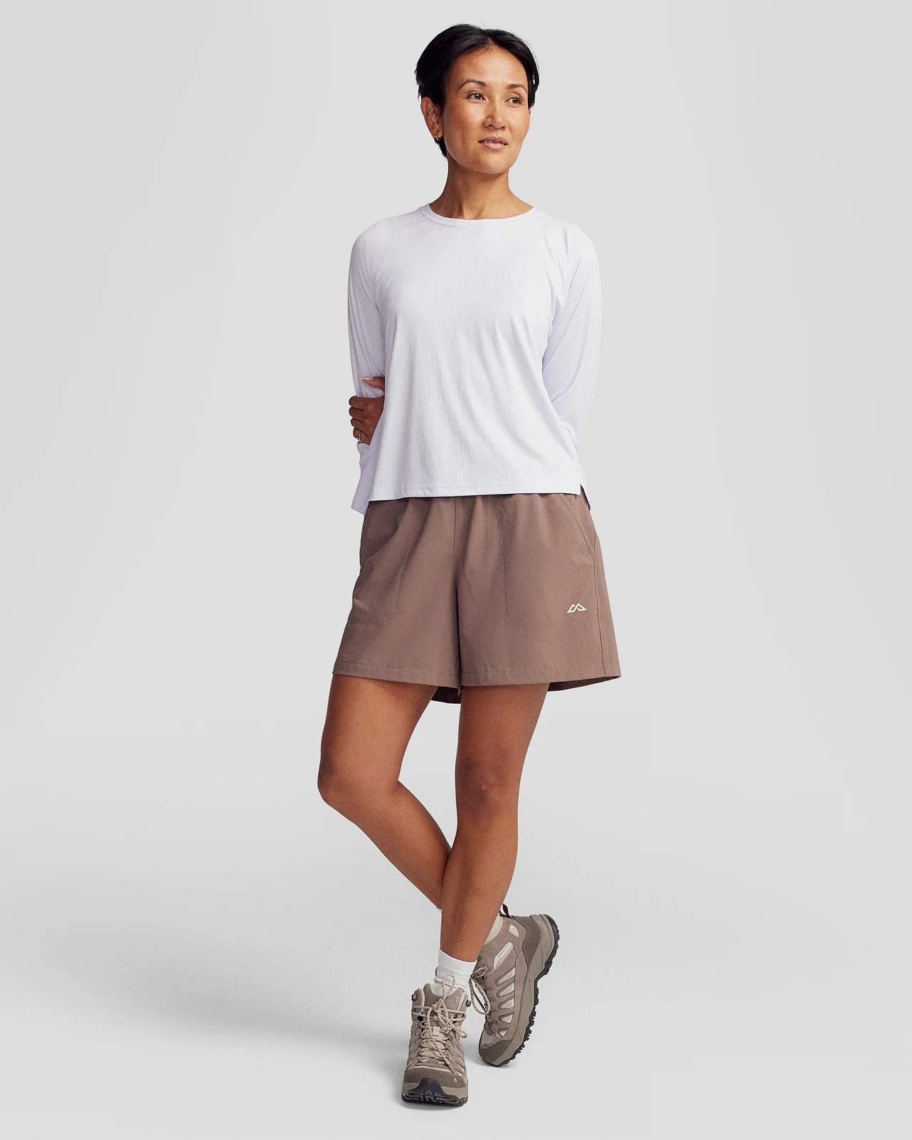Women’s Trailhead 4” Shorts - Taupe - Image 4
