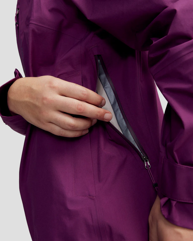 Women’s Ridge 3L GORE-TEX Rain Jacket - Berry - Image 7