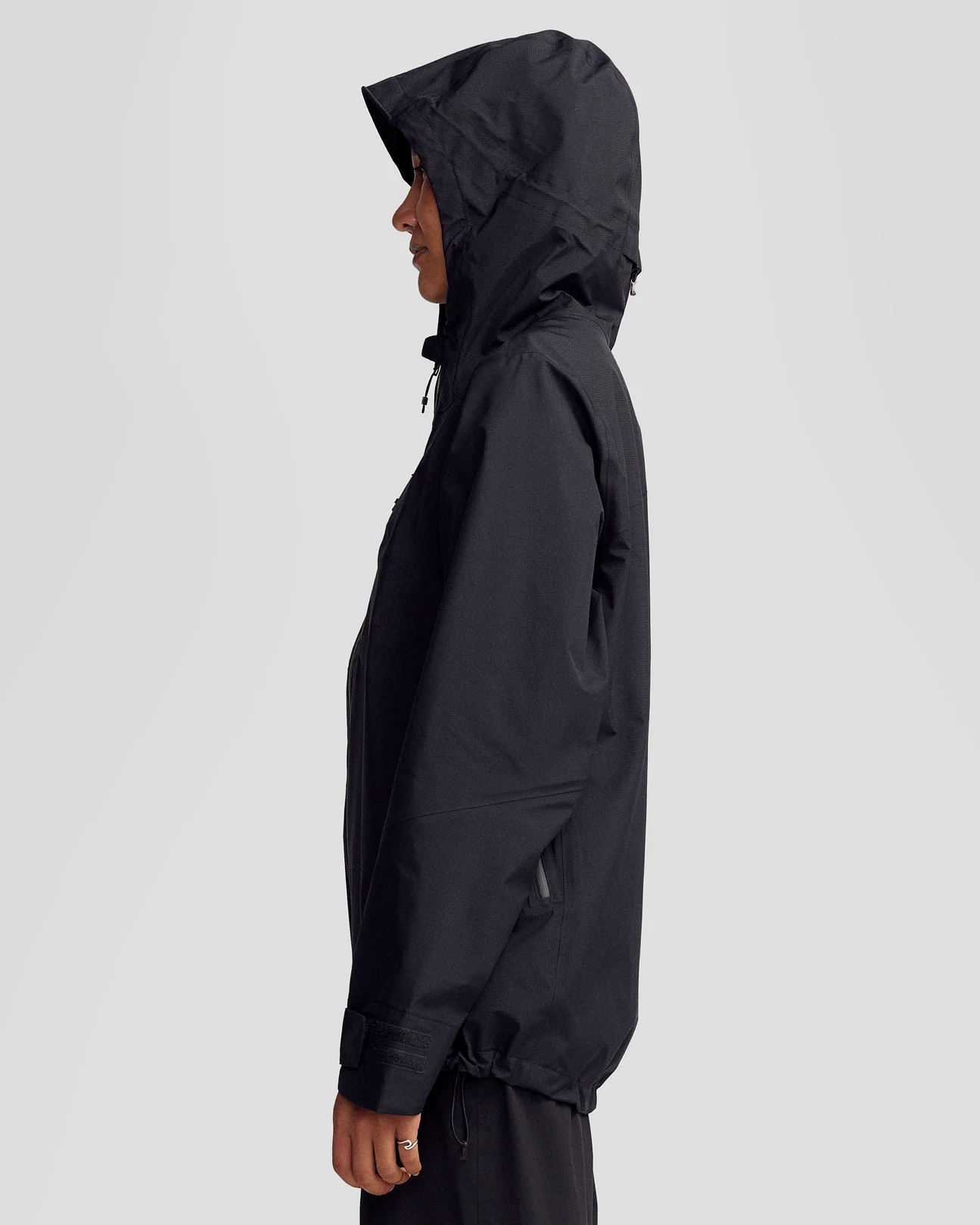 Women’s Ridge 3L GORE-TEX Rain Jacket - Black Stingray - Image 4