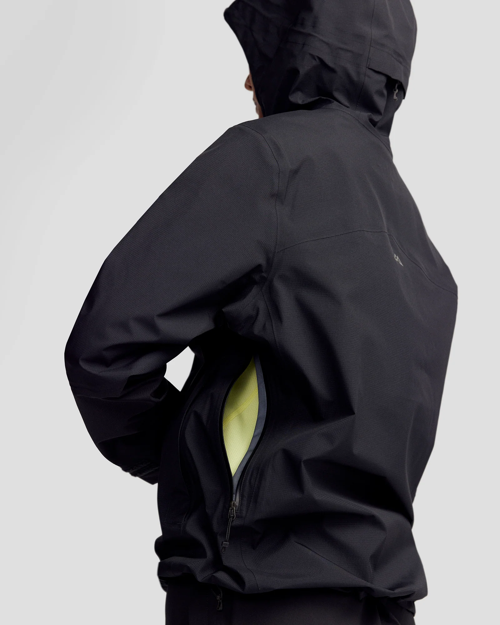 Women’s Ridge 3L GORE-TEX Rain Jacket - Black Stingray - Image 8