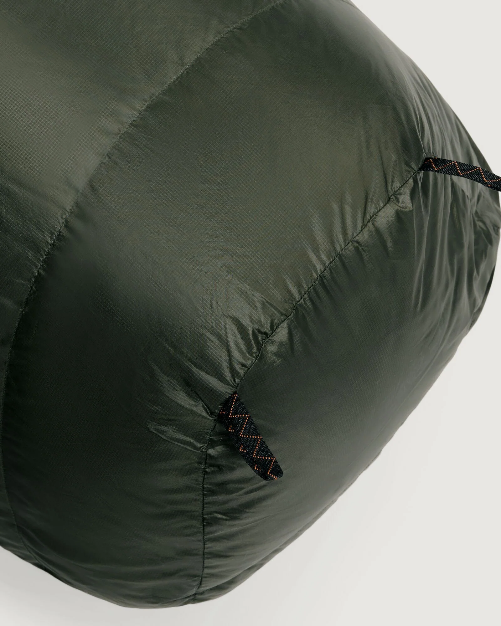 Zenter -8°C Down Sleeping Bag - Regular - Dark Moss/Black Stingray - Image 8